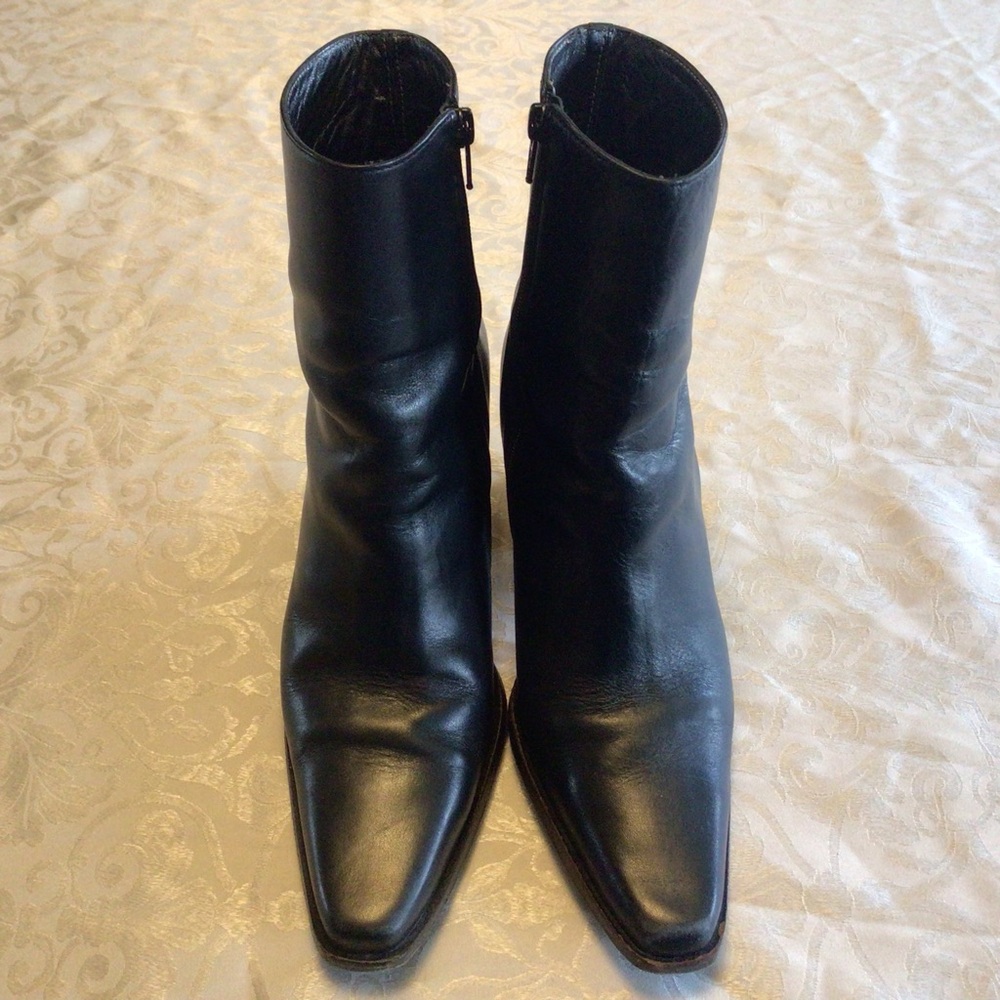 Black Leather BCBG Max Azria Ankle Boots Size 8